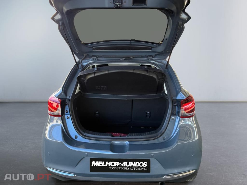 Mazda 2 1.5 e-SKYACTIV G M Elegance
