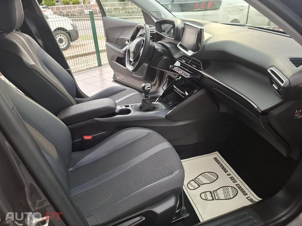 Peugeot 2008 1.2 PureTech Allure Pack