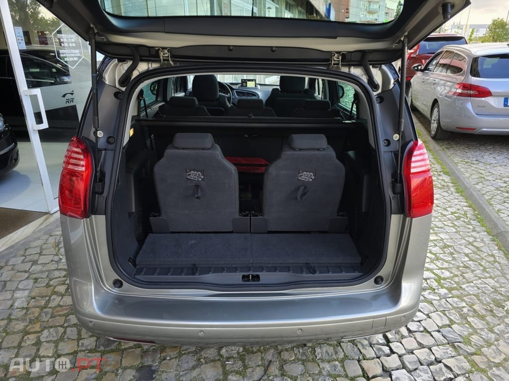 Peugeot 5008 1.6 BlueHDi Allure J17