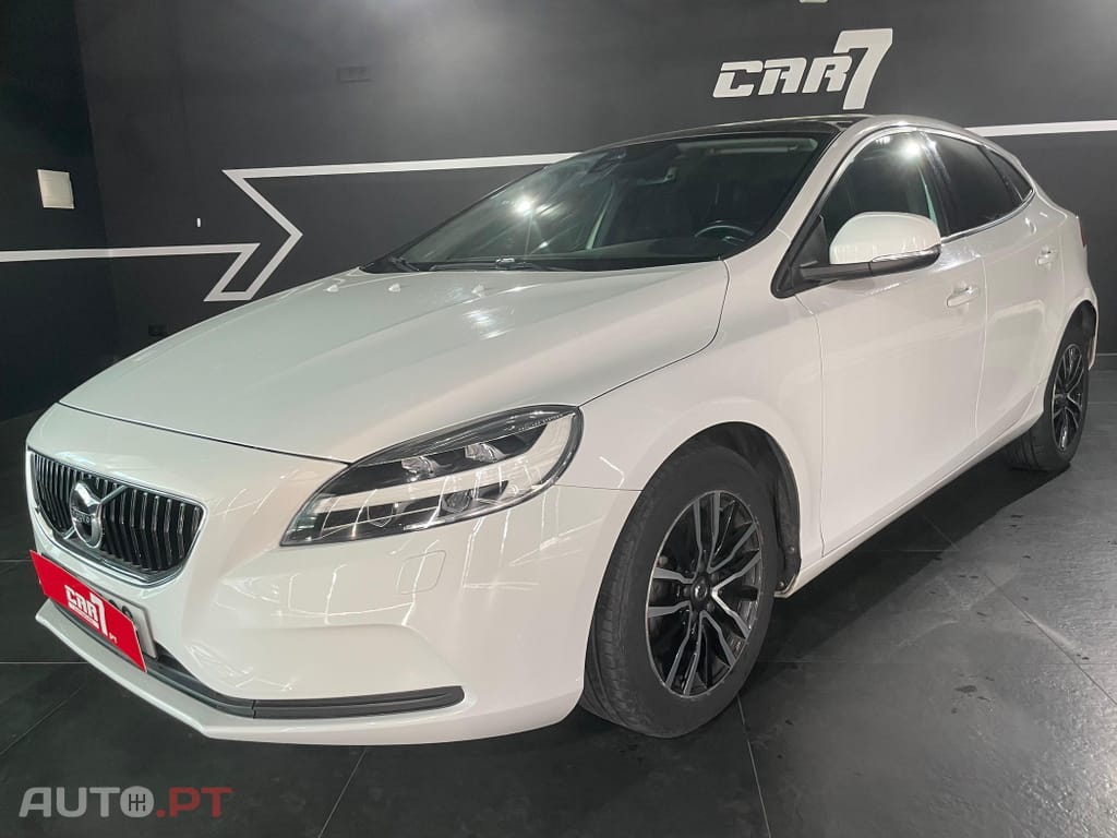 Volvo V40 2.0 D2 Momentum Eco