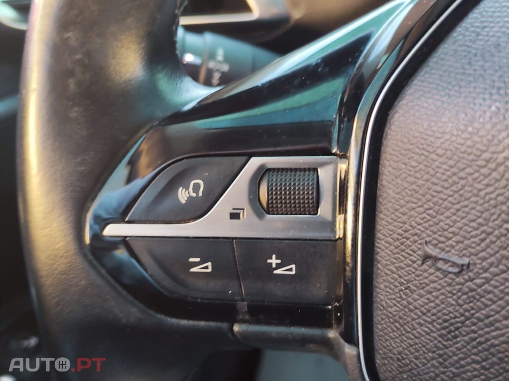 Peugeot 3008 1.5 BlueHDi Allure