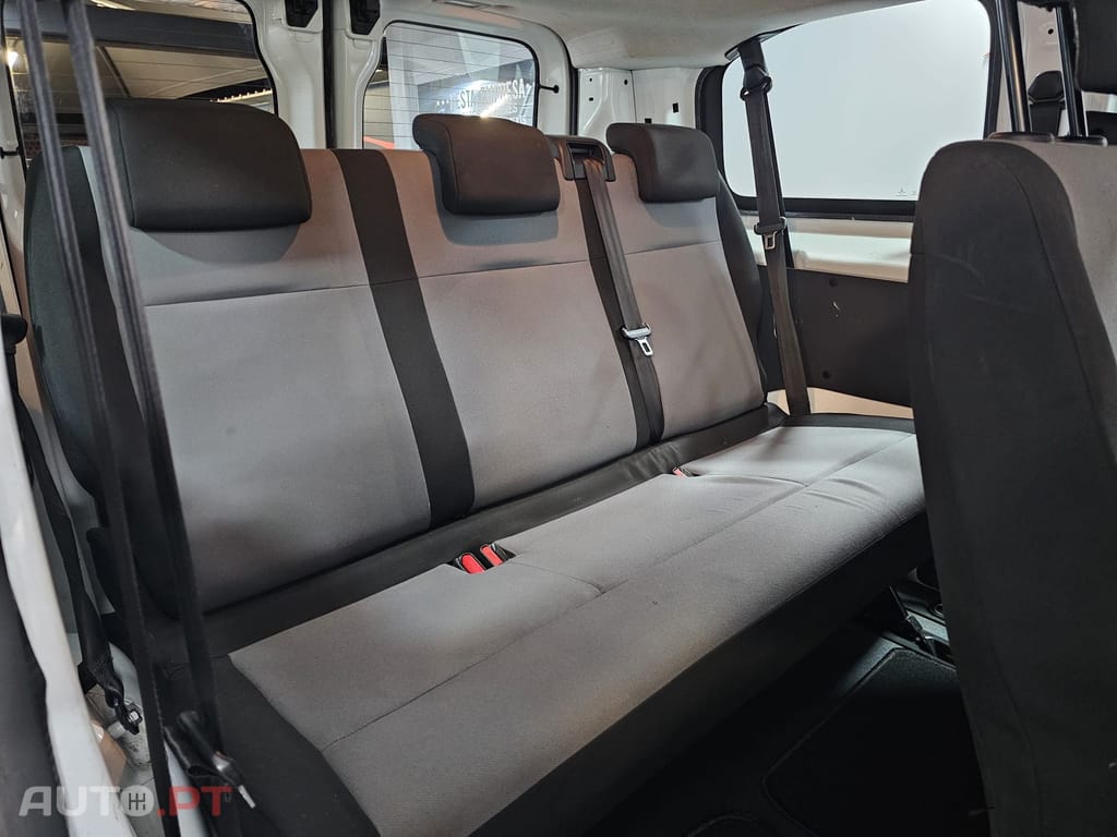 Peugeot Expert 1.5 BlueHDi L2H1 Standard