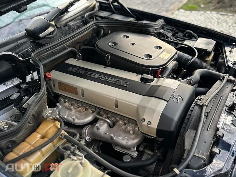 Mercedes-Benz 300 CE-24 Cabriolet