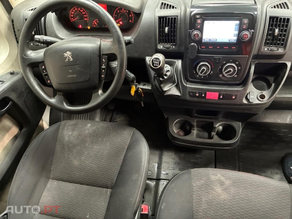 Peugeot Boxer 2.0 BlueHDi 330 L2H2 Premium