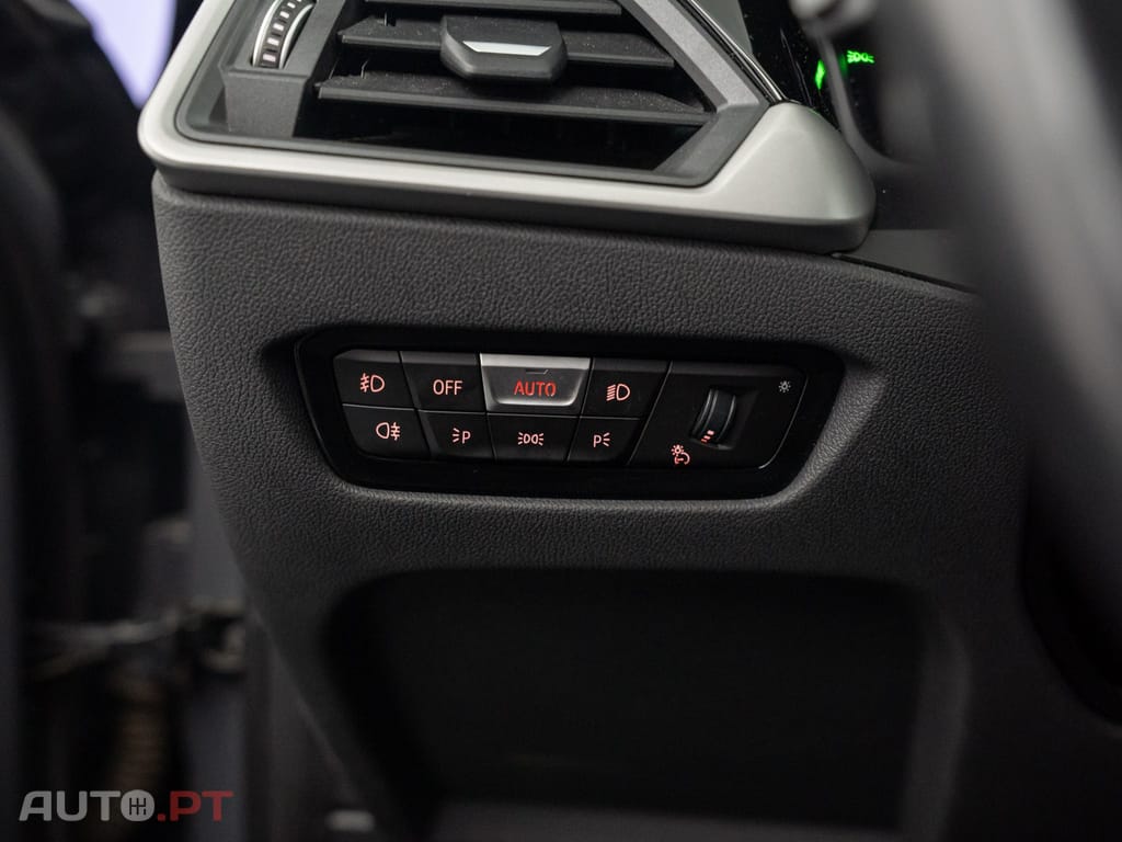BMW 320 d Auto