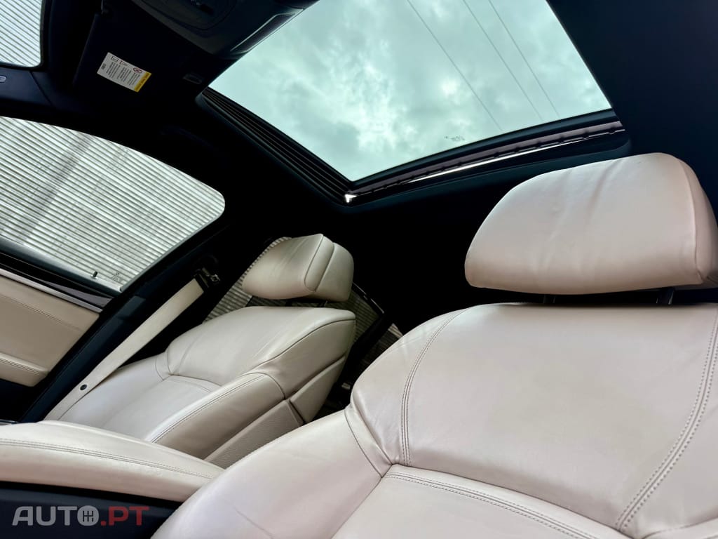 BMW 550 i Pack M Auto