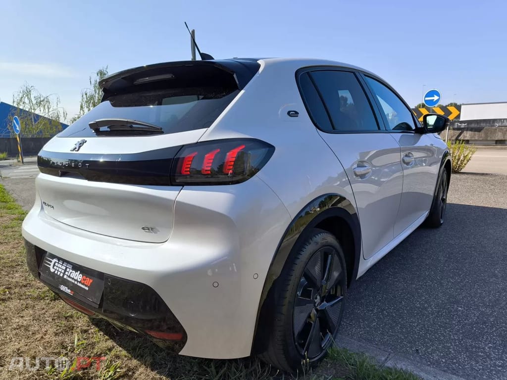 Peugeot E-208 50 kWh GT Line