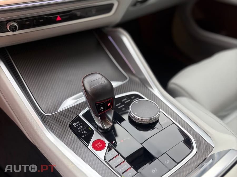 BMW XM BASE