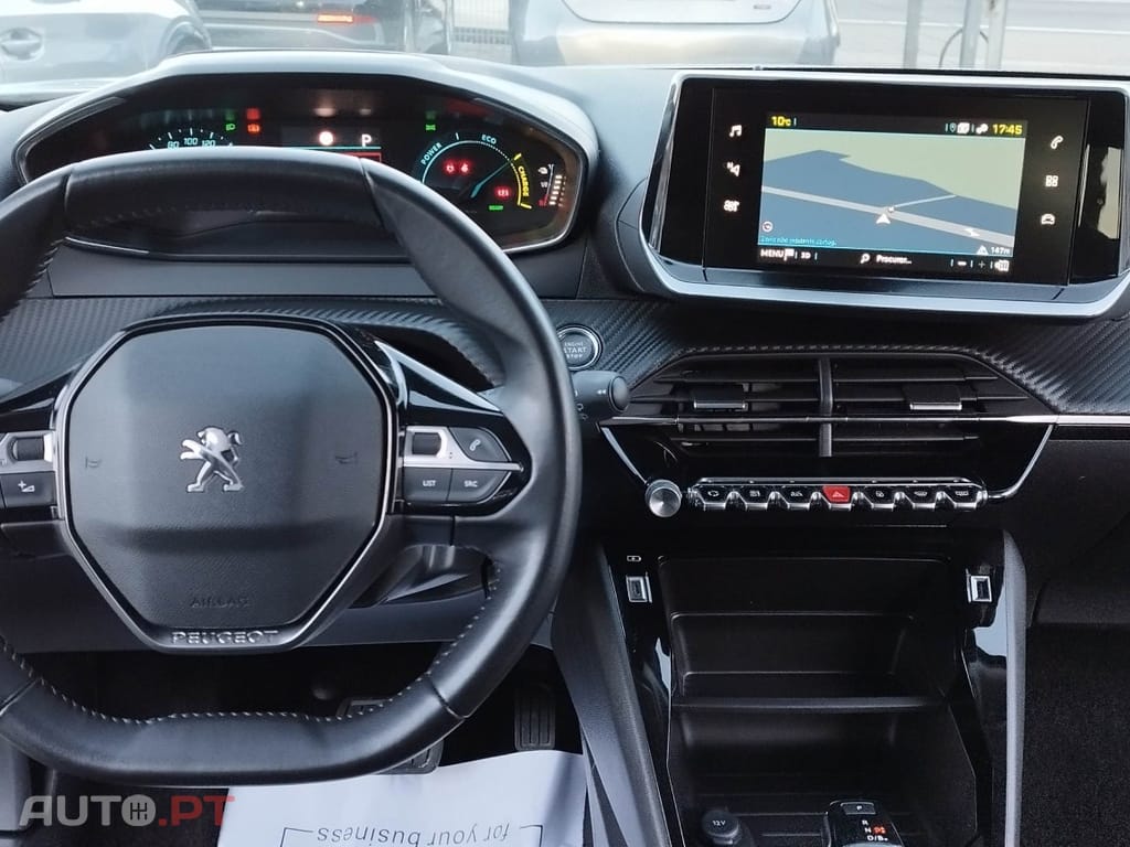 Peugeot E-2008 50 kWh Allure Pack