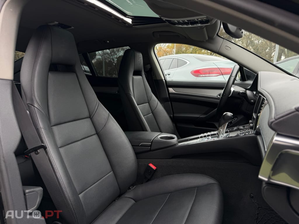 Porsche Panamera Standard