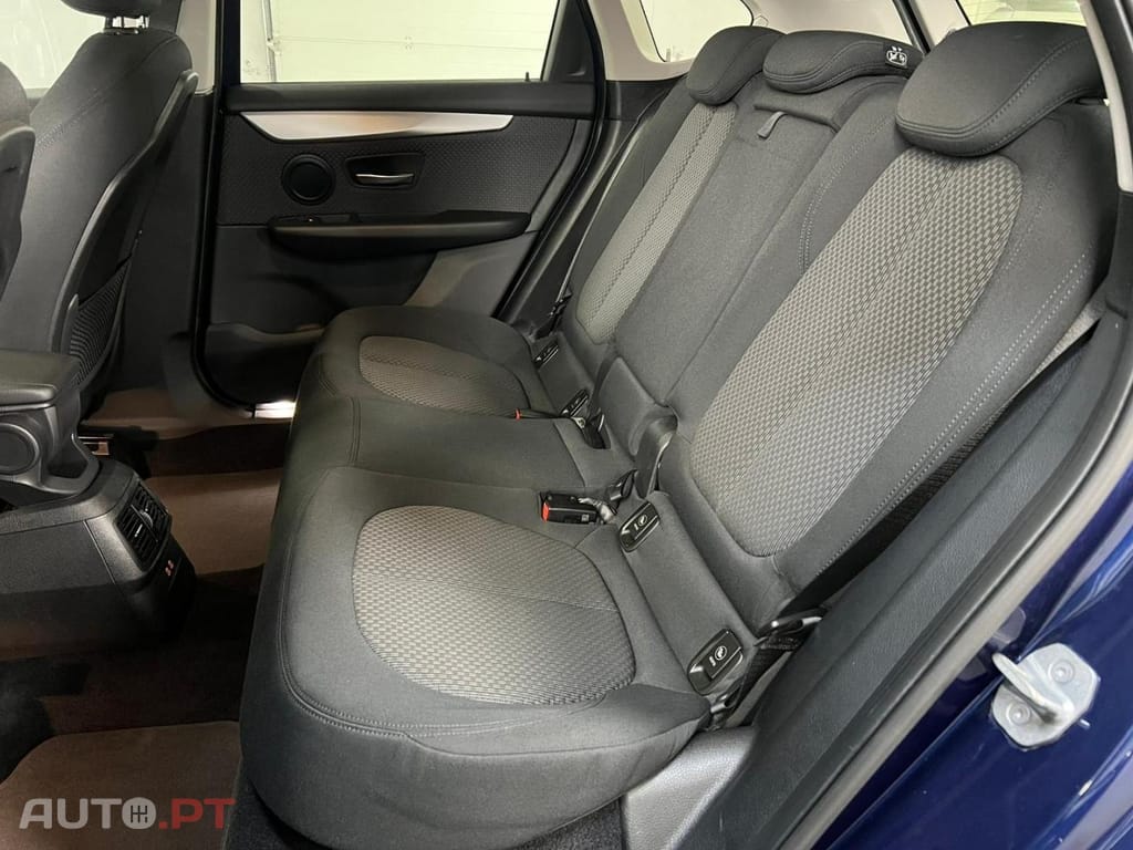 BMW 225 xe iPerformance Auto