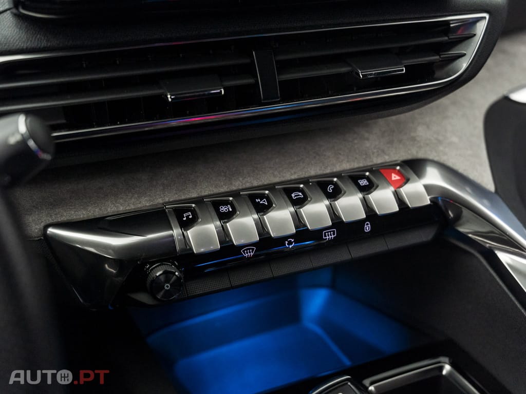 Peugeot 3008 1.5 BlueHDi GT EAT8