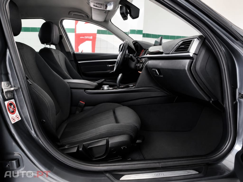 BMW 318 d Line Sport Auto