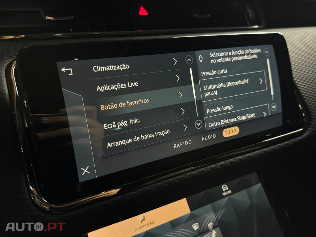 Land Rover Evoque 1.5 P300e AWD R-Dynamic S Auto