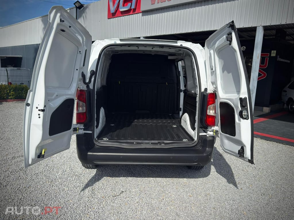 Opel Combo 1.5 CDTI 3 LUG. LONGA ENJOY