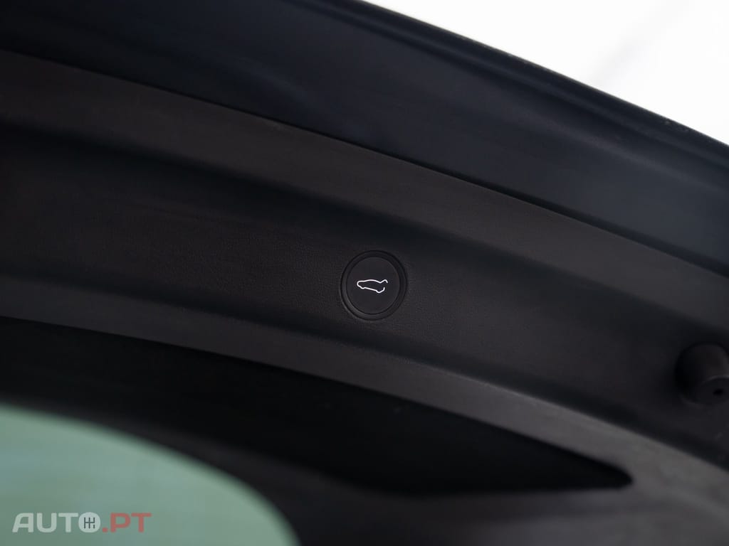 Tesla Model Y Long Range Tração Integral