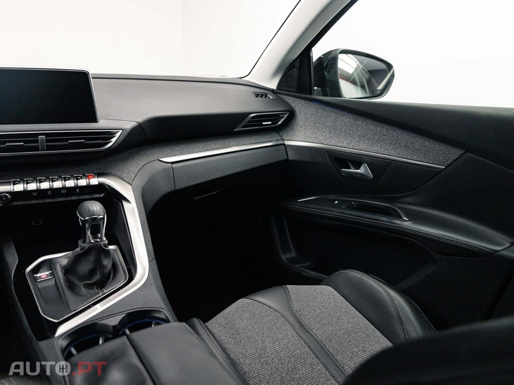 Peugeot 5008 1.5 BlueHDi Allure