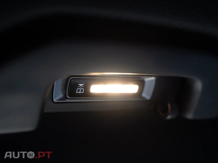 Mercedes-Benz E 300 9G-TRONIC AMG Line