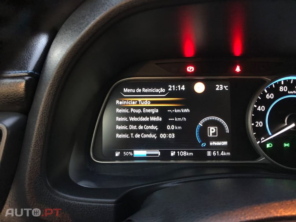 Nissan Leaf Tekna Two Tone