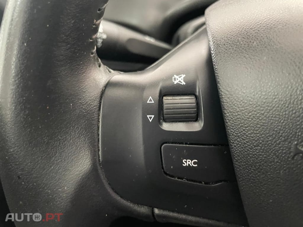 Peugeot 208 1.2 PureTech Signature
