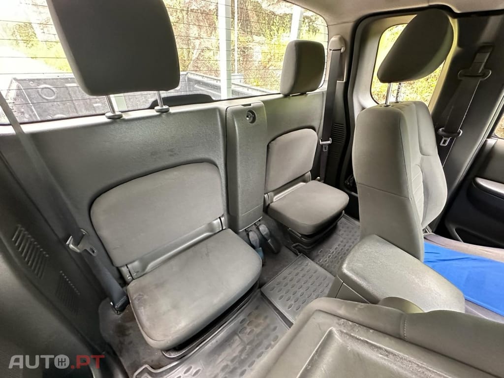 Nissan Navara 2.5 dCi CD LE 4WD