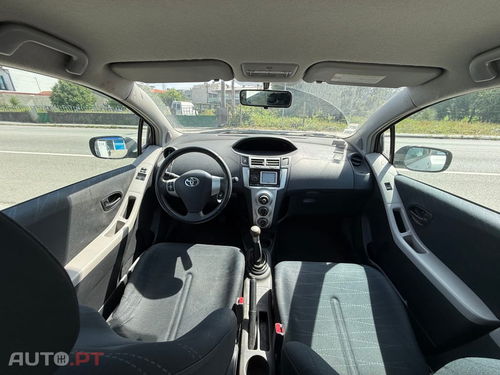 Toyota Yaris 1.0 VVT-i AC