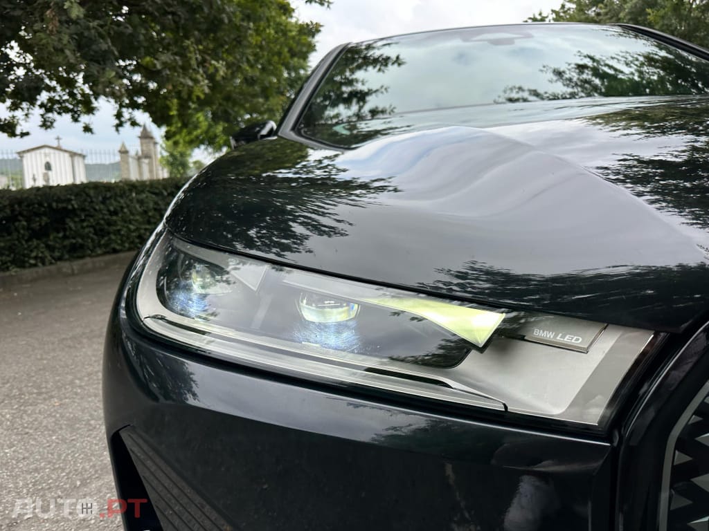 BMW iX xDrive 50