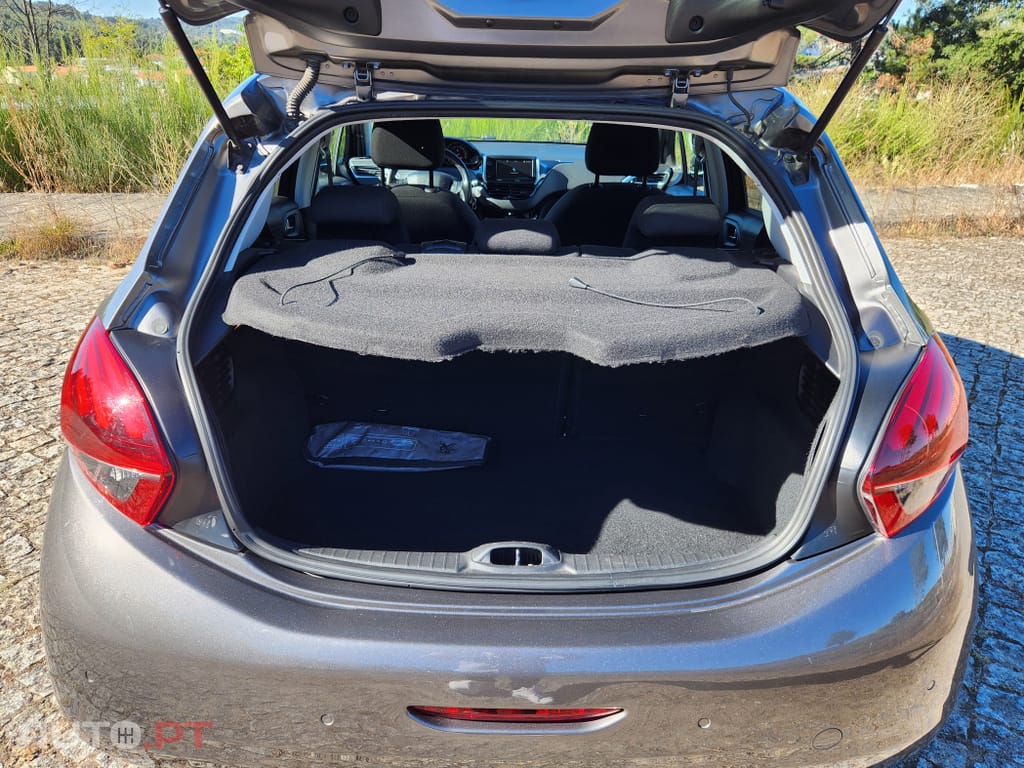 Peugeot 208 1.5 BlueHDi Allure