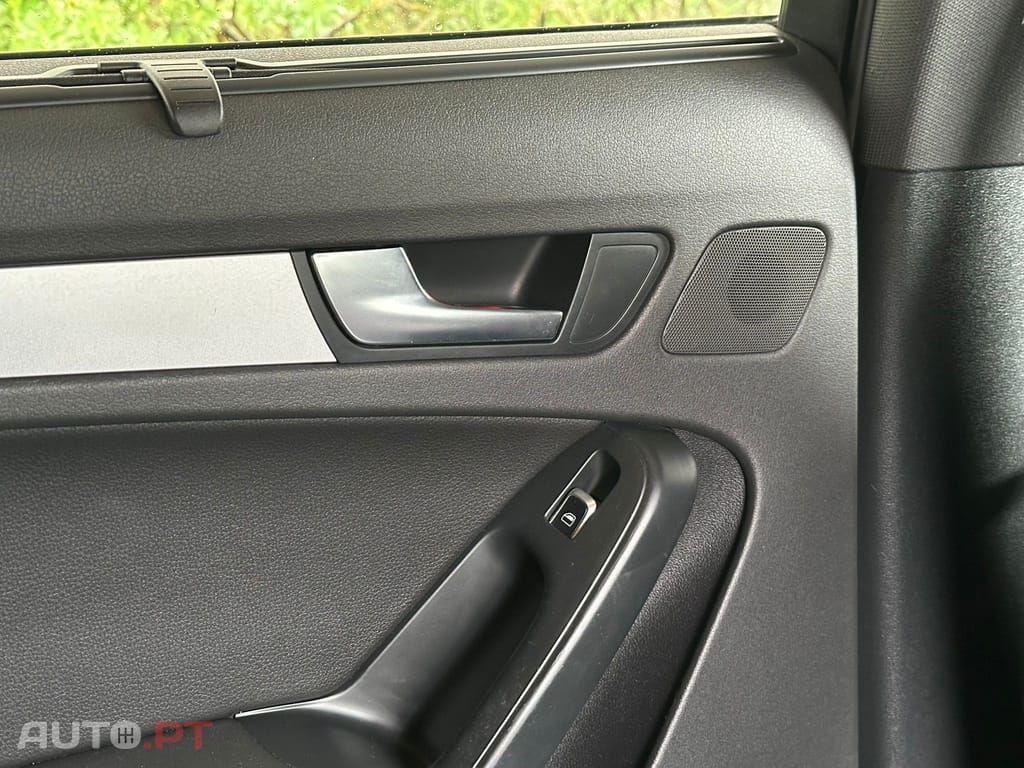 Audi A4 Avant 2.0 TDI Business Line S-line