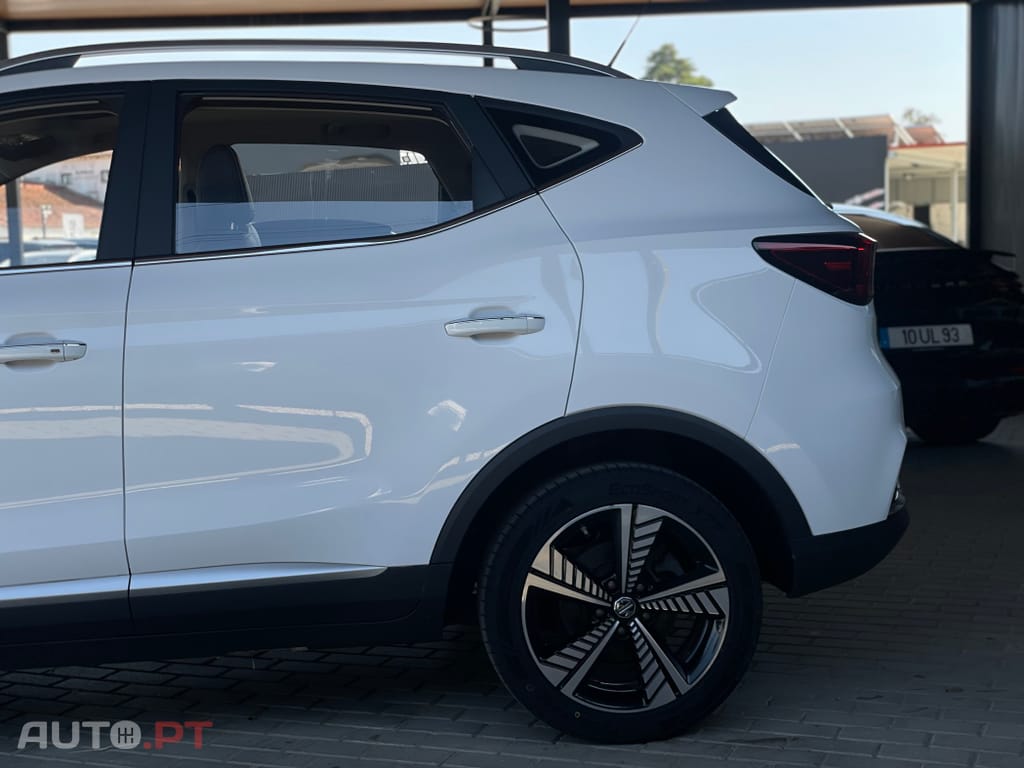 MG ZS EV Luxury