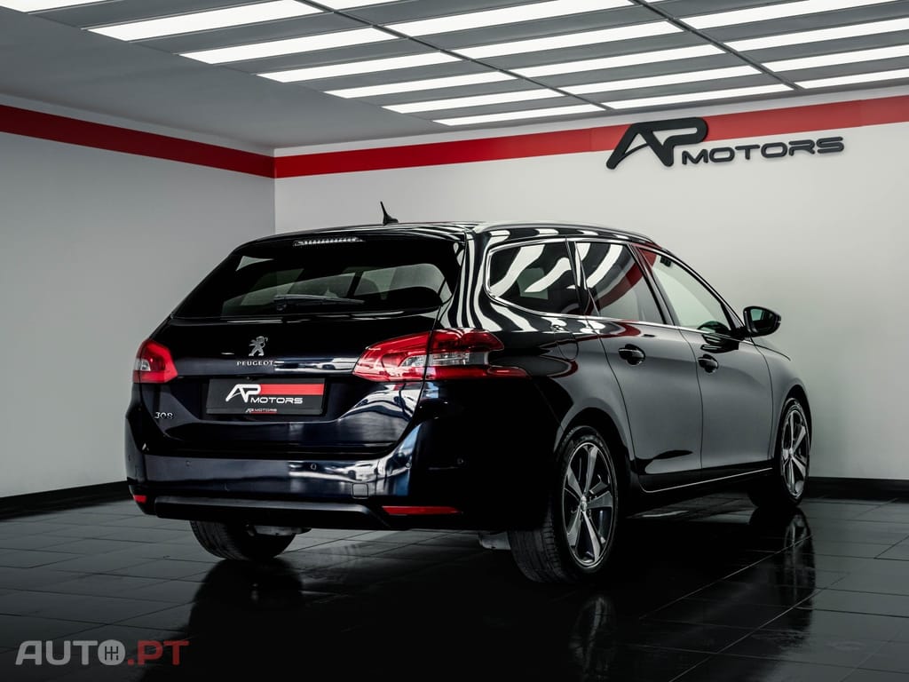 Peugeot 308 SW 1.2 PureTech Style J17