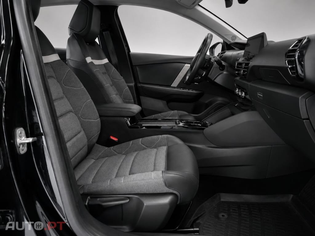 Citroën C4 1.2 PureTech Feel Pack EAT8 — fotografia 4
