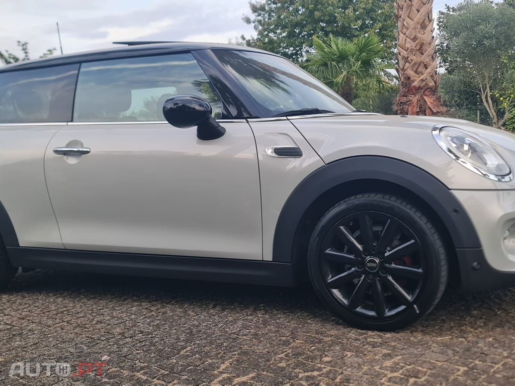 MINI Cooper Cooper D