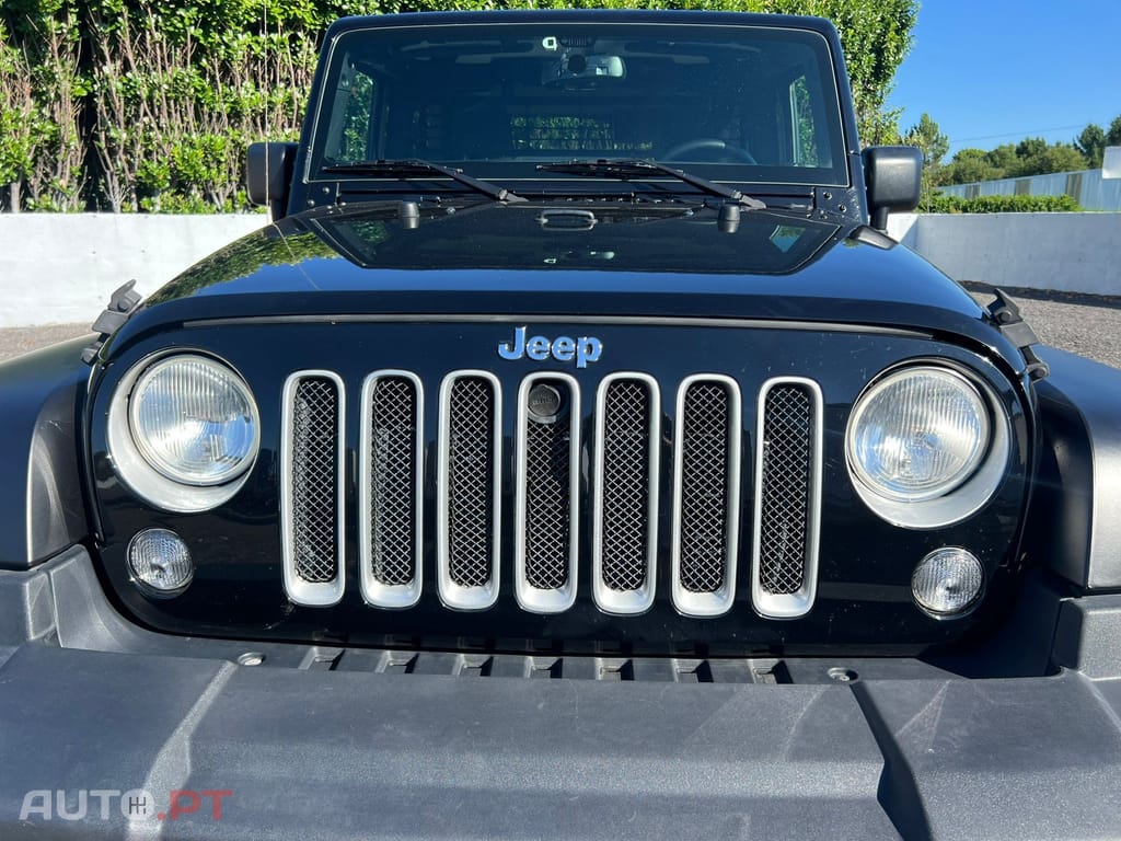 Jeep Wrangler 2.8 CRD Sahara AT