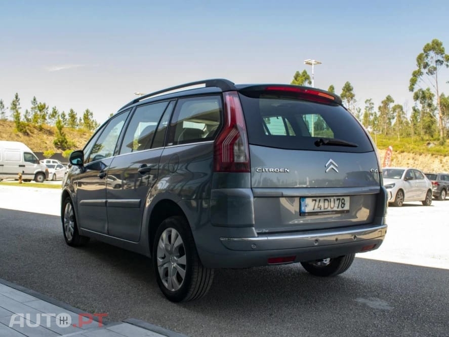 Citroen C4 Picasso Outro
