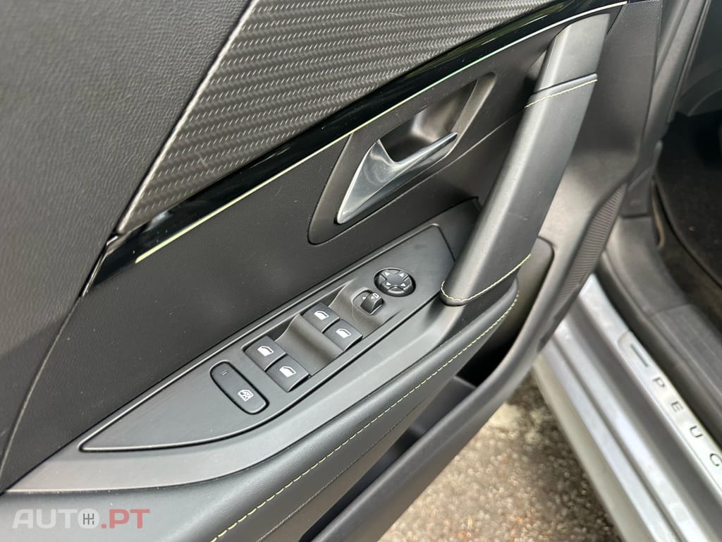 Peugeot E-208 50 kWh GT Pack