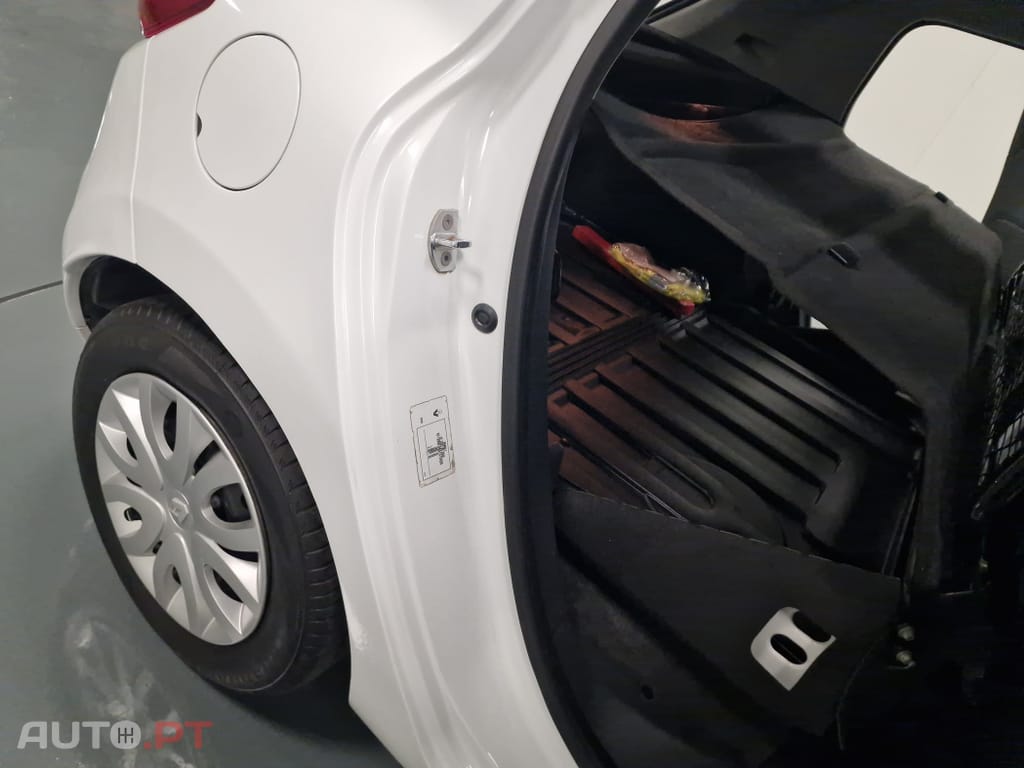 Renault Clio SOCIETE 1.5 DCI ZEN IVA DEDUTÍVEL