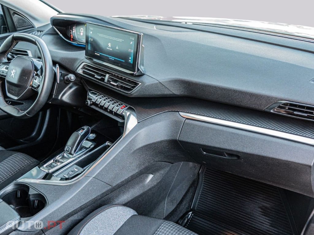 Peugeot 3008 Active Pack EAT8