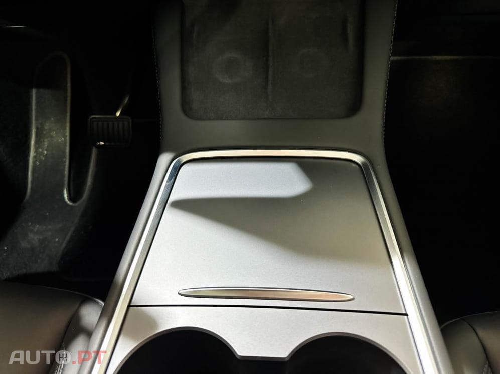 Tesla Model Y Long Range Dual Motor AWD