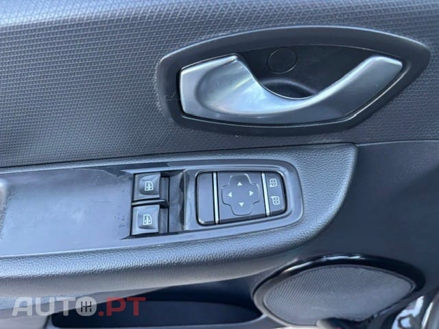 Renault Clio Sport Tourer 0.9 TCE Limited