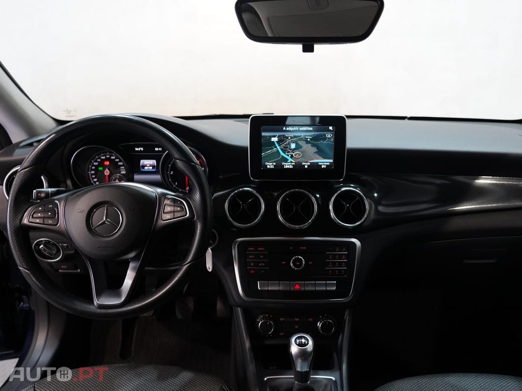 Mercedes-Benz CLA 180 d Style