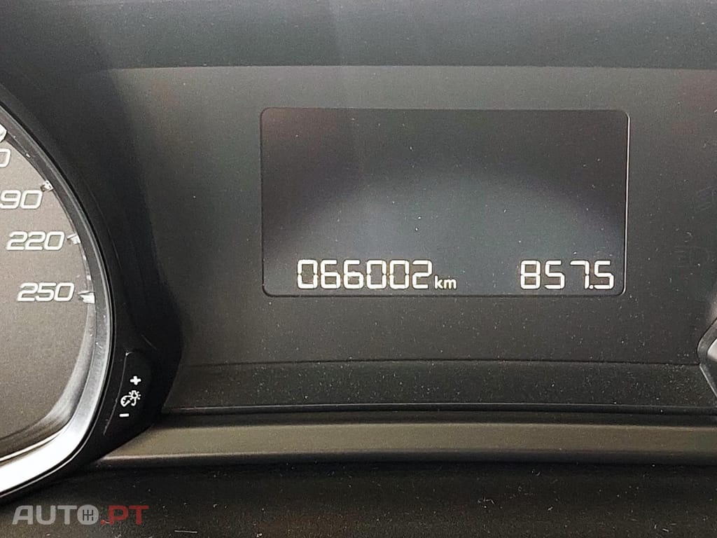 Peugeot 308 1.5 BlueHDi Business Line