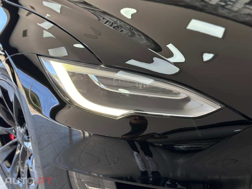 Tesla Model S Standard Range