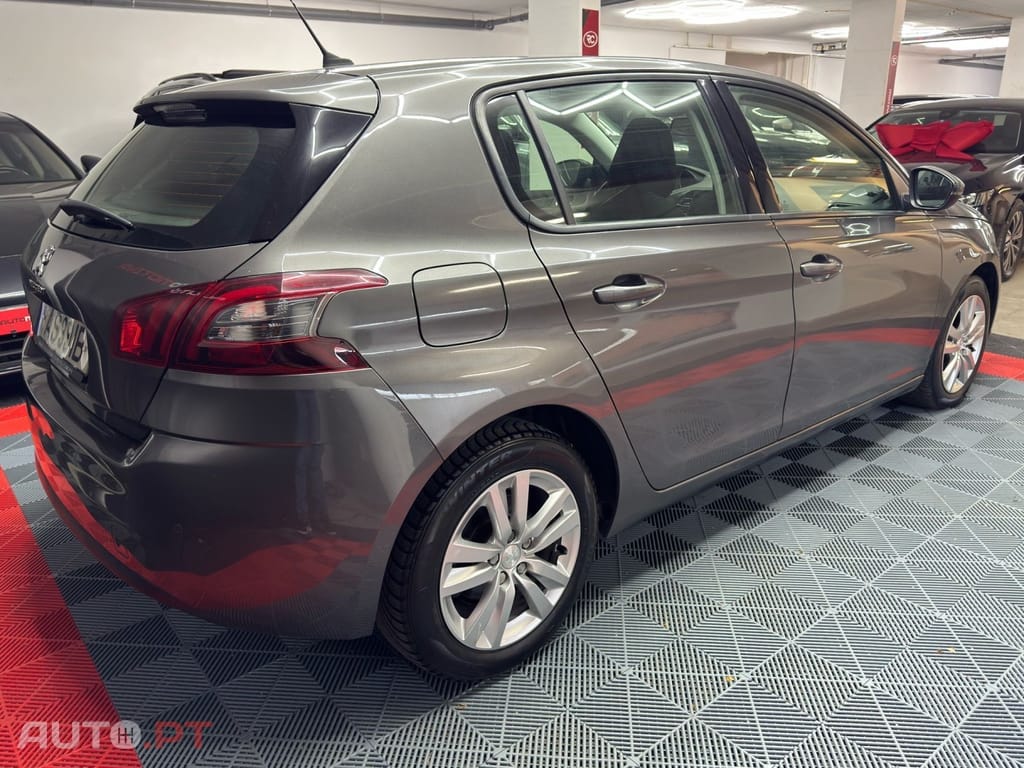 Peugeot 308 1.5 BlueHDi Allure EAT8