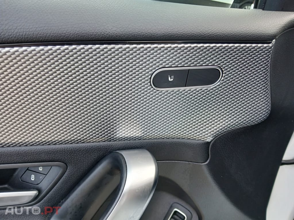 Mercedes-Benz A 250 e