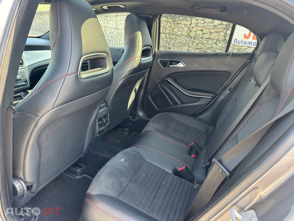Mercedes-Benz GLA 220 CDi AMG Line