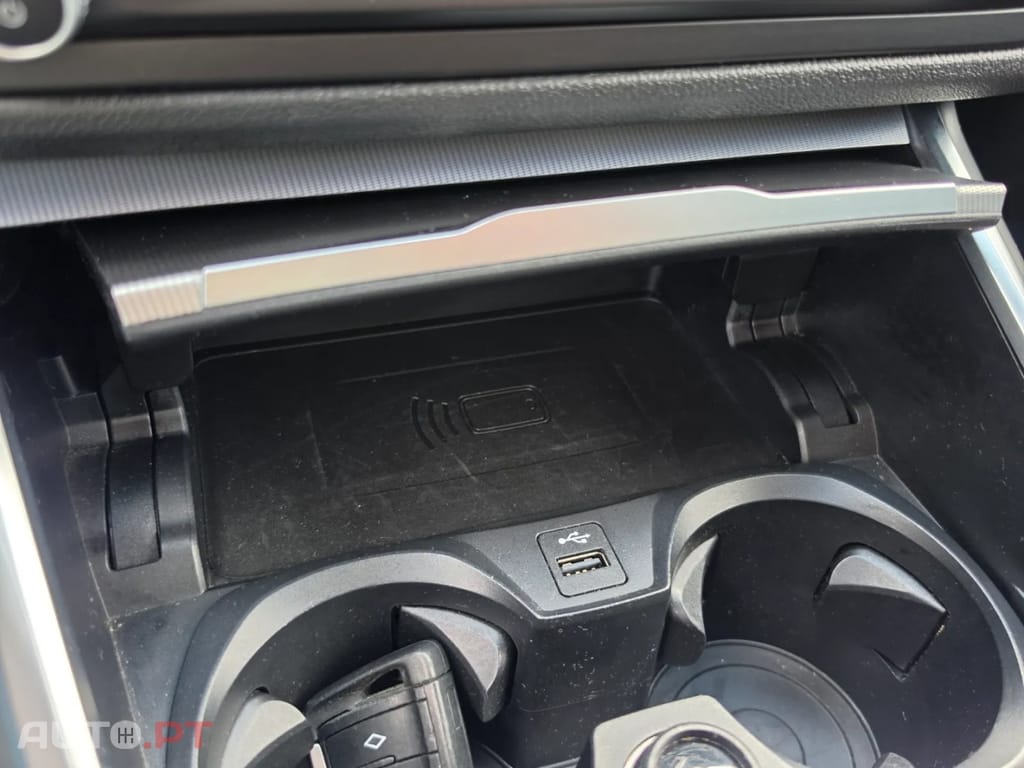 BMW 330 e Pack M Auto — fotografia 21