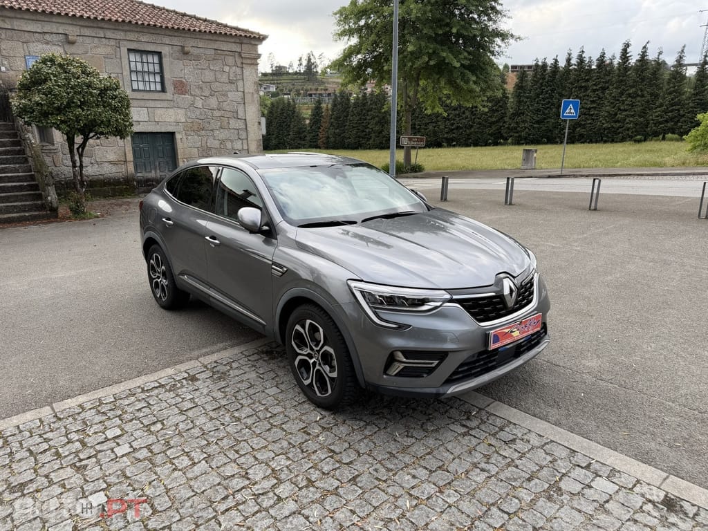 Renault Arkana 1.6 E-Tech Business
