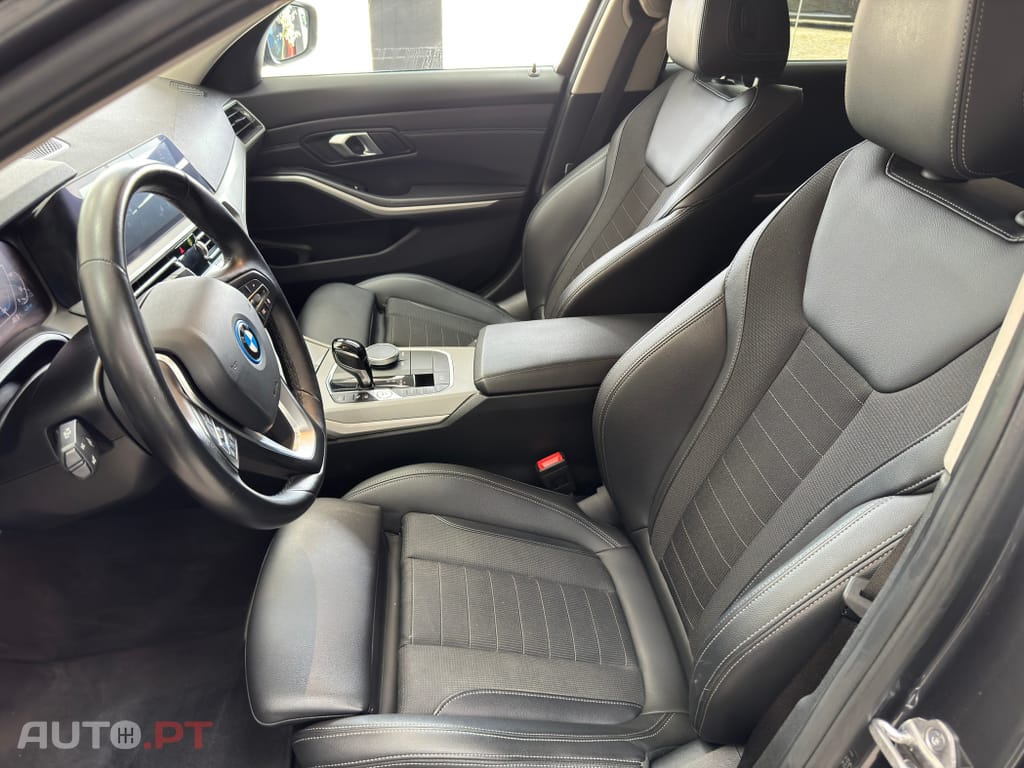BMW 330 330 e Touring Pack 50 anos M Auto