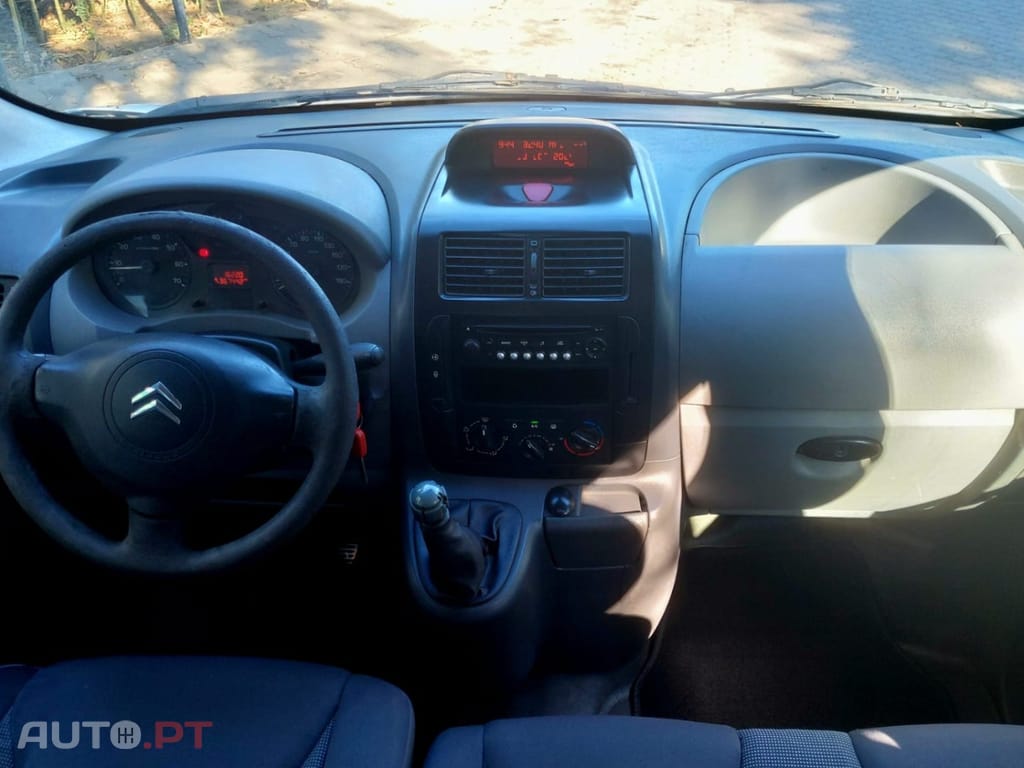 Citroen Jumpy 2.0 HDi L2H1 Semi-Vidrada